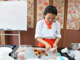 Making korean cake 08.JPG