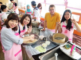 Making korean cake 07.JPG