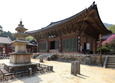 UKS06 Korea's Religious Places img 30.jpg