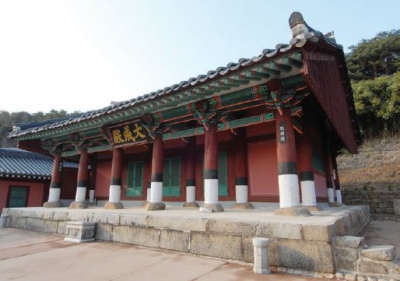 UKS06 Korea's Religious Places img 49.jpg